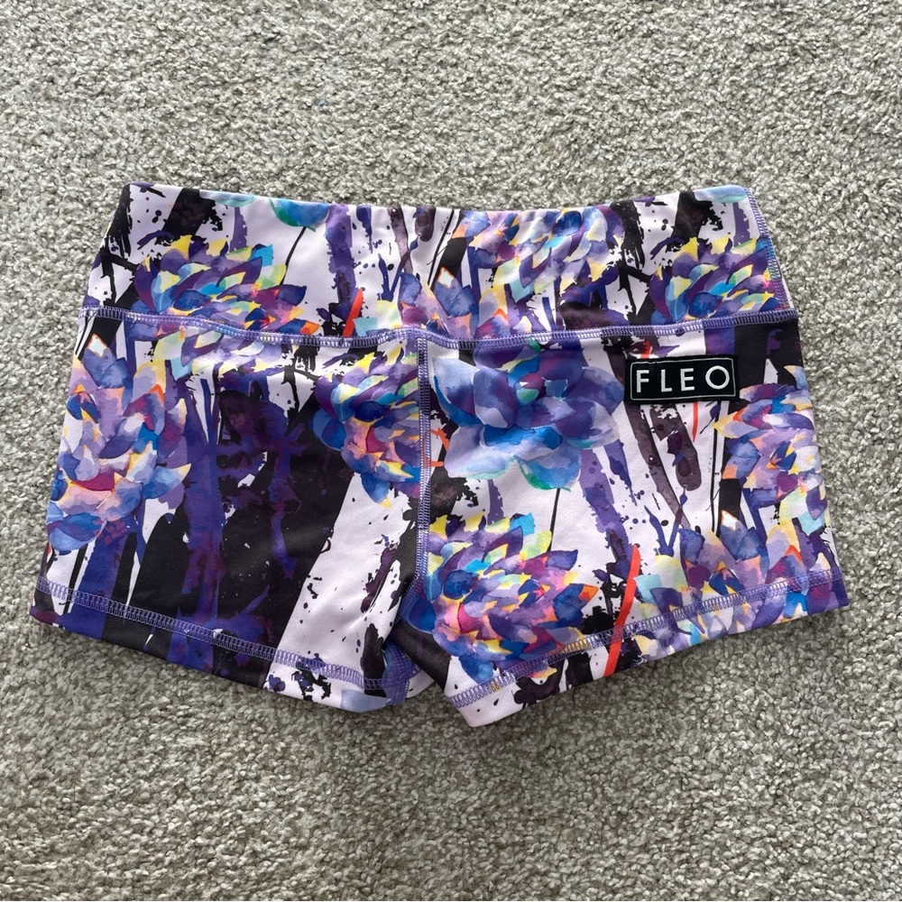 FLEO Women's Purple Patterned Shorts